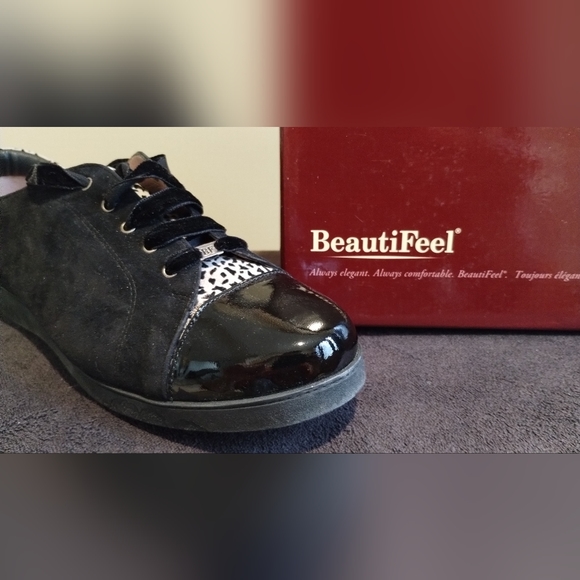 NWT BeautiFeel Ivory/Black Velvet Suede lux trainer shoes, Italian leather. - Picture 6 of 15